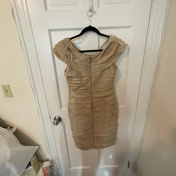 London Times Gold Ruffle Dress - Picture 2 of 3